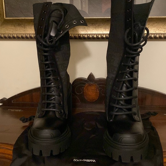 BNWT DESIGNER DOLCE & GABBANA STIVALETTO ANTIK + MAGLINA LOGO BOOT, NERO COLOR - Picture 1 of 13